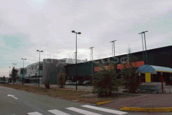 negozio in vendita a Parma in zona San Lazzaro