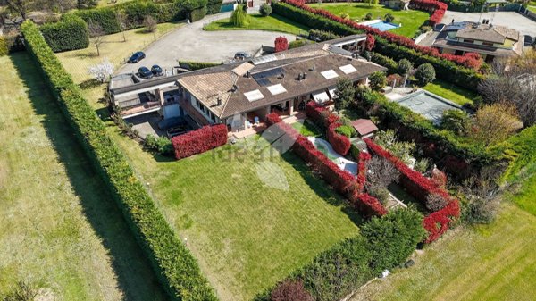 casa indipendente in vendita a Parma in zona Porporano