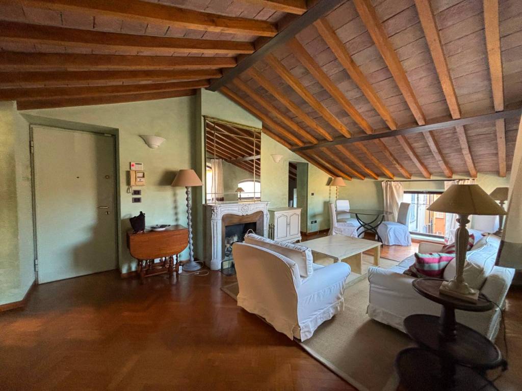 appartamento in vendita a Parma in zona Centro Storico