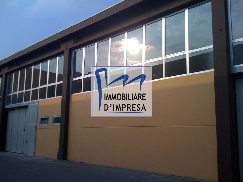 capannone in vendita a Parma in zona San Martino / Paradigna