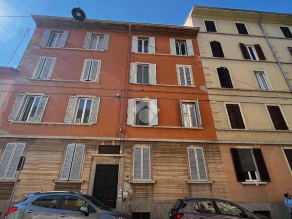 appartamento in vendita a Parma in zona Oltretorrente