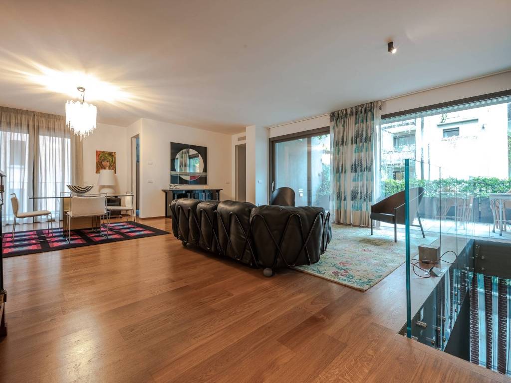 appartamento in vendita a Parma in zona Centro Storico