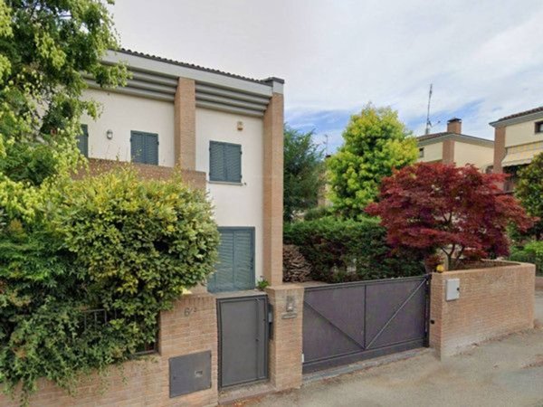 casa indipendente in vendita a Parma in zona Vicofertile