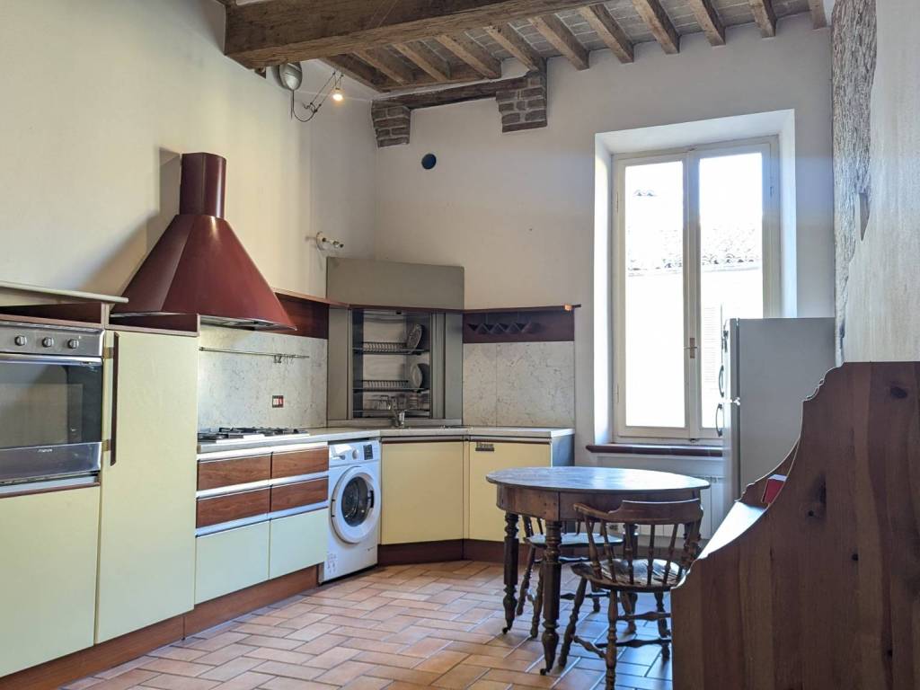 appartamento in vendita a Parma in zona Centro Storico