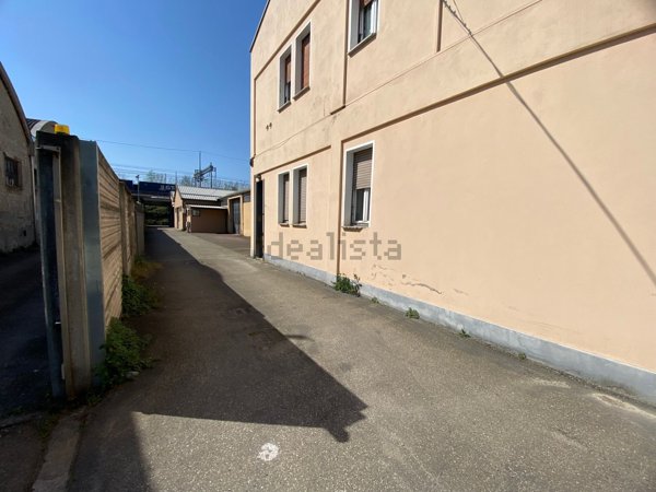 capannone in vendita a Parma in zona Centro Storico