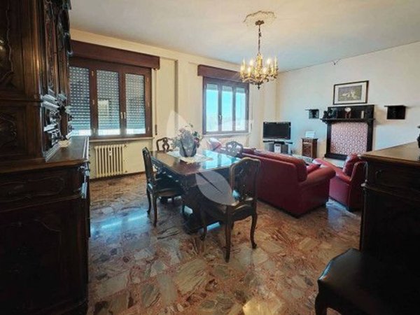 appartamento in vendita a Parma in zona Oltretorrente