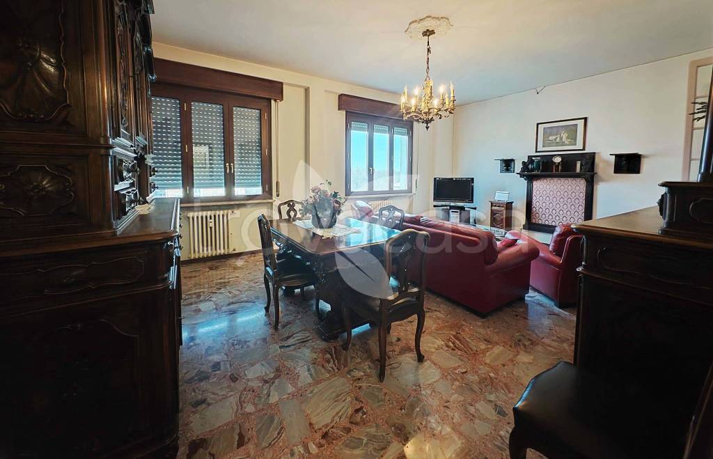 appartamento in vendita a Parma in zona Oltretorrente