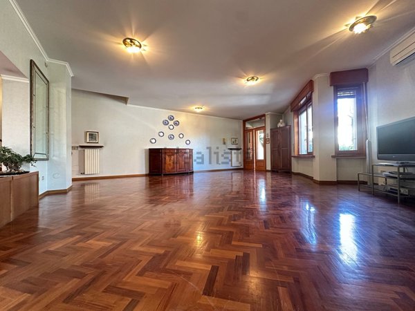 casa indipendente in vendita a Parma