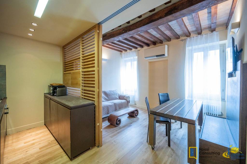 appartamento in vendita a Parma in zona Centro Storico