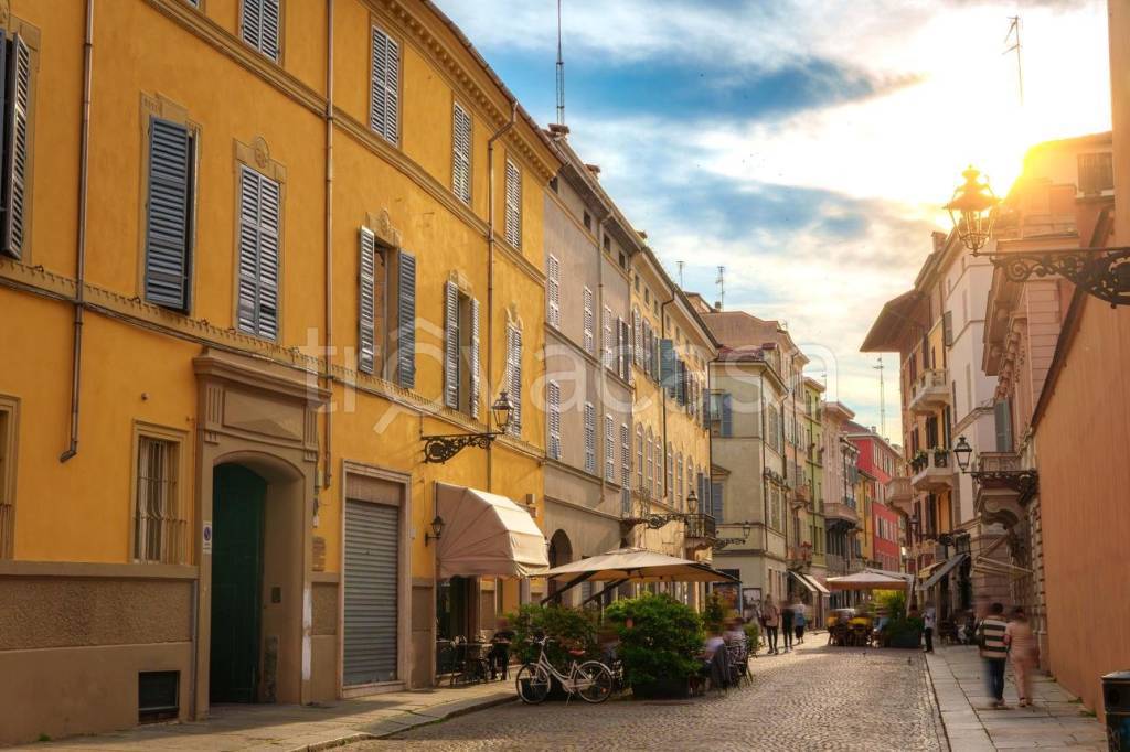 appartamento in vendita a Parma in zona Centro Storico
