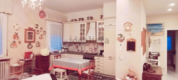 casa indipendente in vendita a Parma