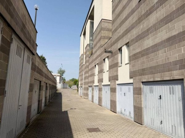 negozio in vendita a Parma in zona San Leonardo