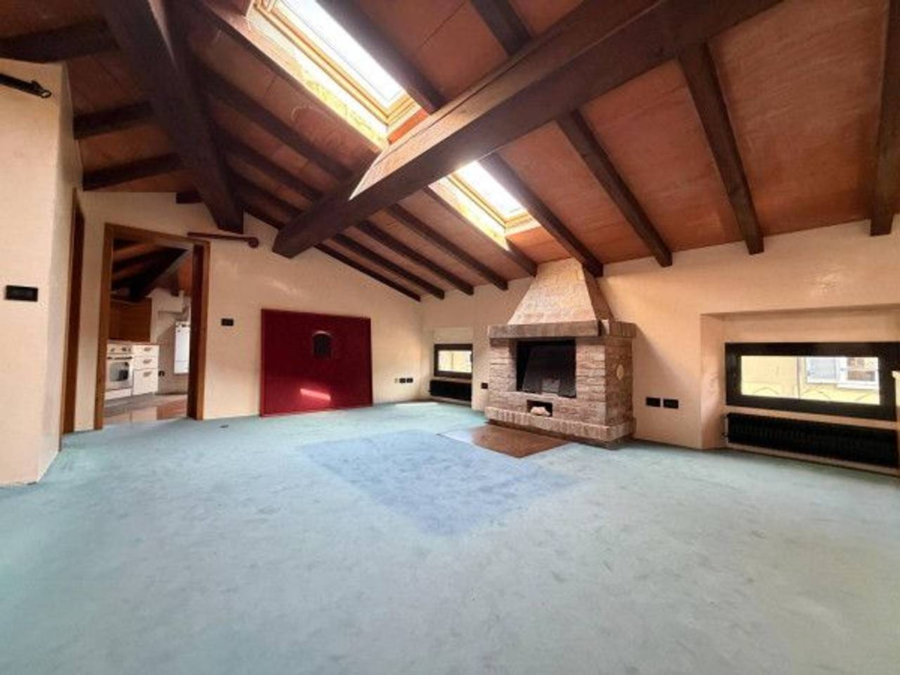 attico in vendita a Parma in zona Oltretorrente