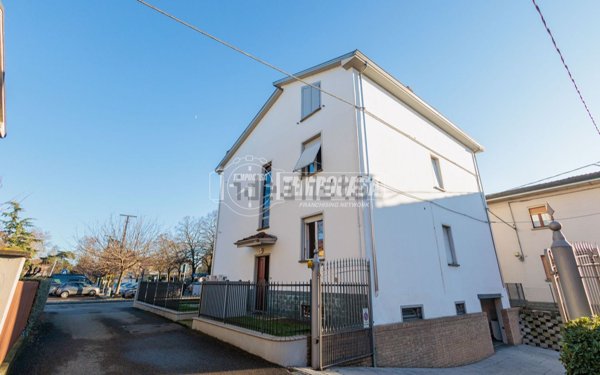 casa indipendente in vendita a Parma in zona Carignano