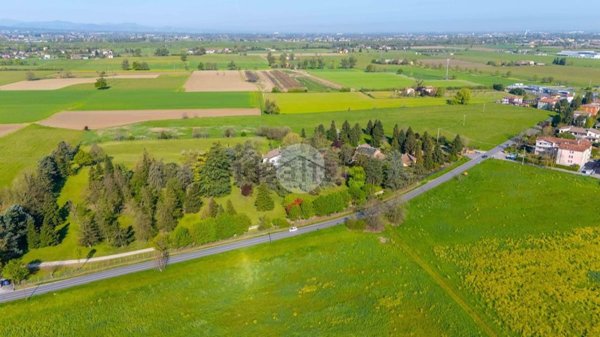 casa indipendente in vendita a Parma in zona Marano