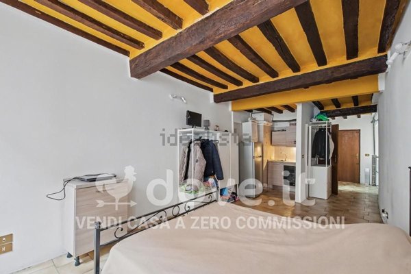 appartamento in vendita a Parma in zona Centro Storico