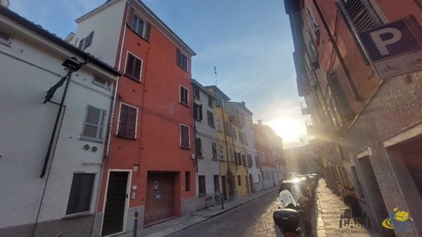 appartamento in vendita a Parma in zona Oltretorrente