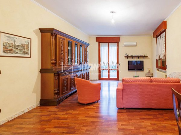 appartamento in vendita a Parma in zona San Lazzaro