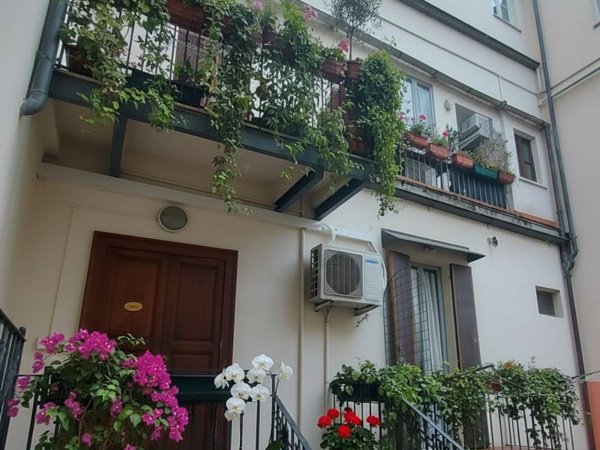 appartamento in vendita a Parma in zona Oltretorrente