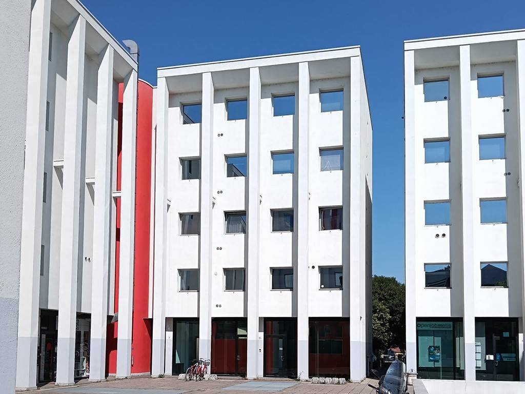 negozio in vendita a Parma in zona Pablo