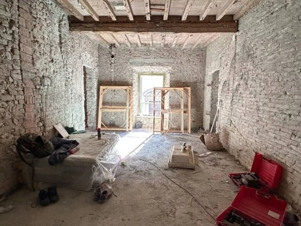 appartamento in vendita a Parma in zona Centro Storico