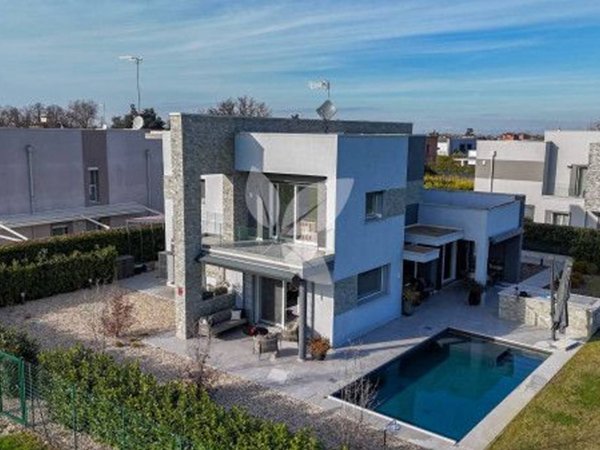 casa indipendente in vendita a Parma in zona Pilastrello