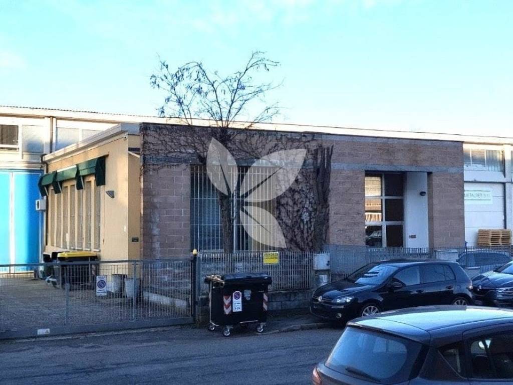 locale commerciale in vendita a Parma in zona Corcagnano