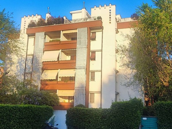 appartamento in vendita a Parma in zona Cittadella