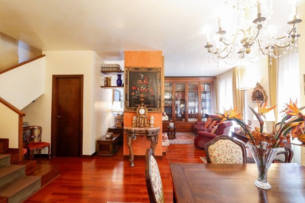 appartamento in vendita a Parma in zona Cittadella