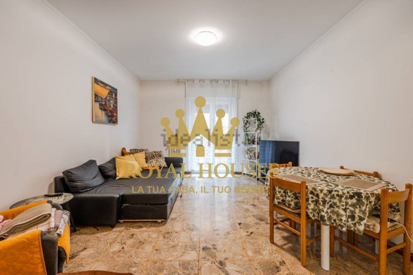 appartamento in vendita a Parma in zona Centro Storico