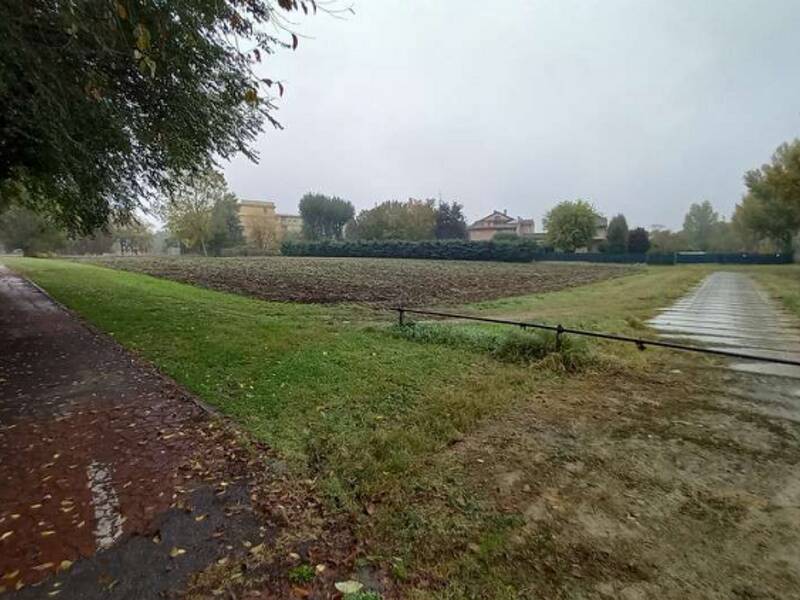 terreno edificabile in vendita a Parma