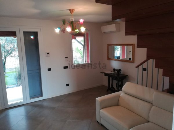 casa indipendente in vendita a Parma in zona Panocchia