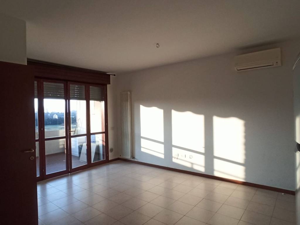 appartamento in vendita a Parma in zona San Lazzaro