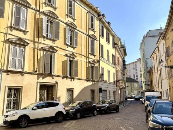 appartamento in vendita a Parma in zona Centro Storico