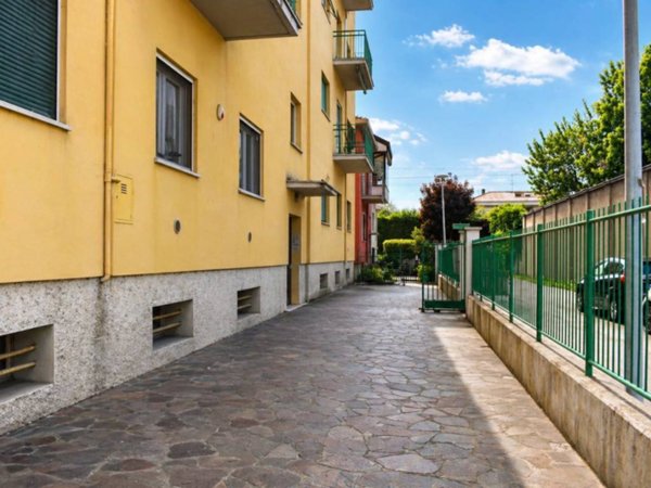 appartamento in vendita a Parma in zona Crocetta