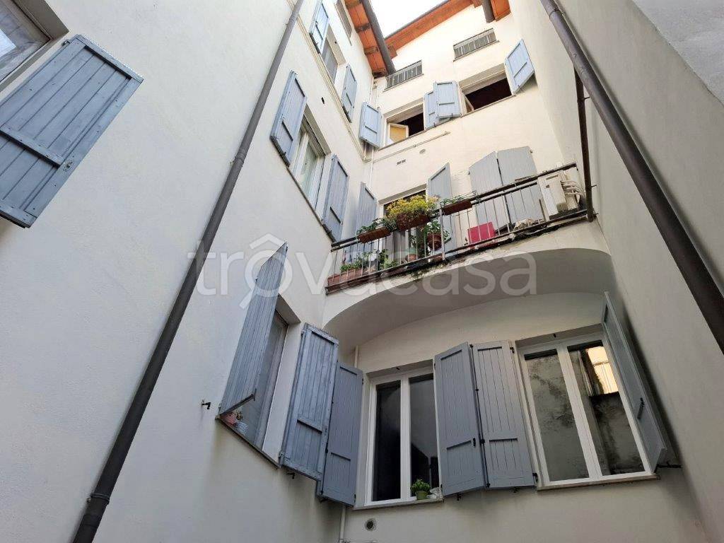 appartamento in vendita a Parma in zona Oltretorrente