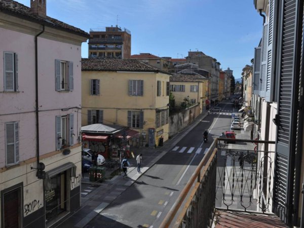 casa indipendente in vendita a Parma in zona Oltretorrente