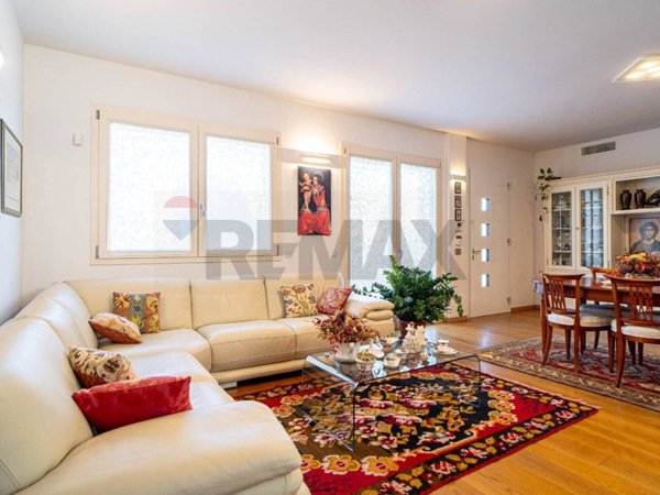 casa indipendente in vendita a Parma in zona Vicofertile