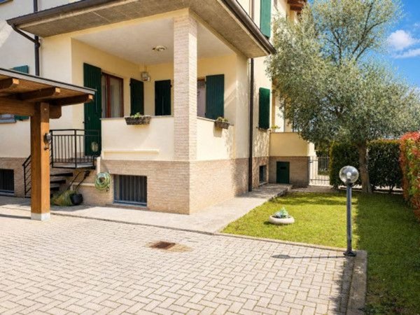 appartamento in vendita a Parma in zona Molinetto