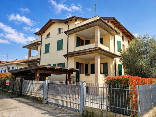 appartamento in vendita a Parma in zona Molinetto
