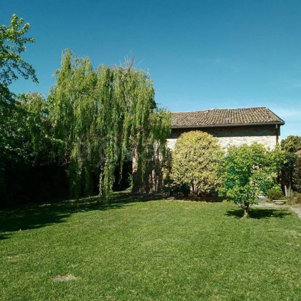 casa indipendente in vendita a Parma in zona Corcagnano