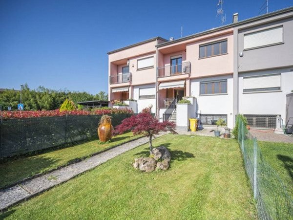 casa indipendente in vendita a Parma in zona Baganzola