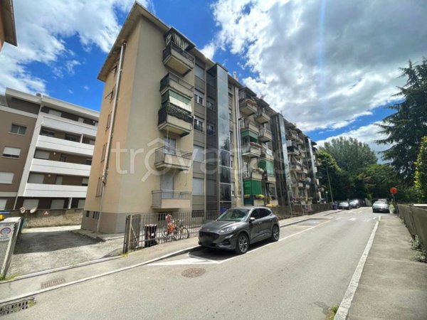 appartamento in vendita a Parma in zona Montanara