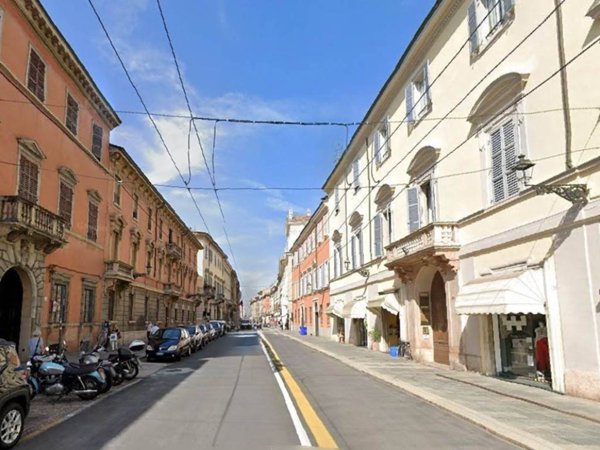 negozio in vendita a Parma in zona Centro Storico