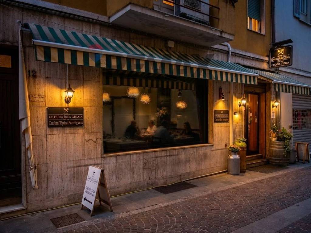 negozio in vendita a Parma in zona Centro Storico