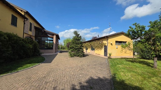 casa indipendente in vendita a Parma in zona Cittadella