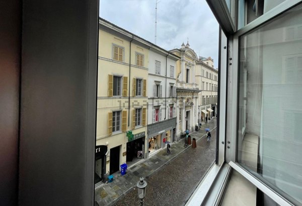 appartamento in vendita a Parma in zona Centro Storico