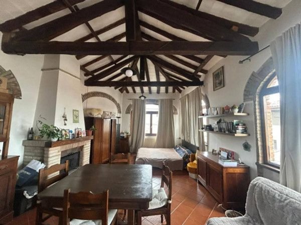 appartamento in vendita a Parma in zona Oltretorrente