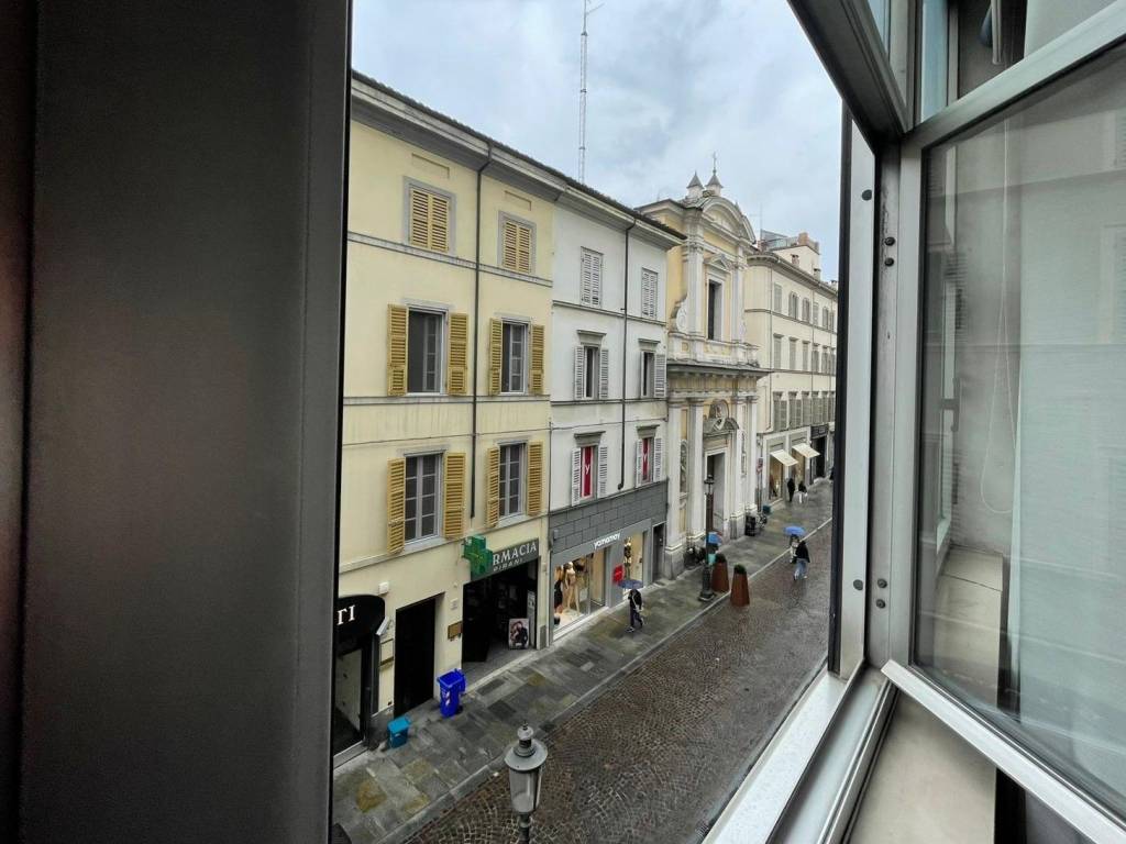 appartamento in vendita a Parma in zona Centro Storico