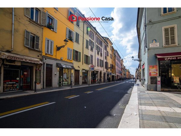 appartamento in vendita a Parma in zona Centro Storico